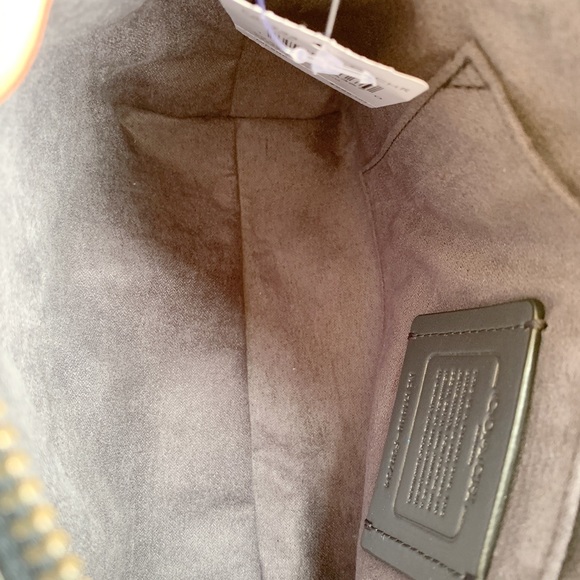 Gaby’sBags👜💕-NWT Coach Crossbody &Pouch - Picture 3 of 3